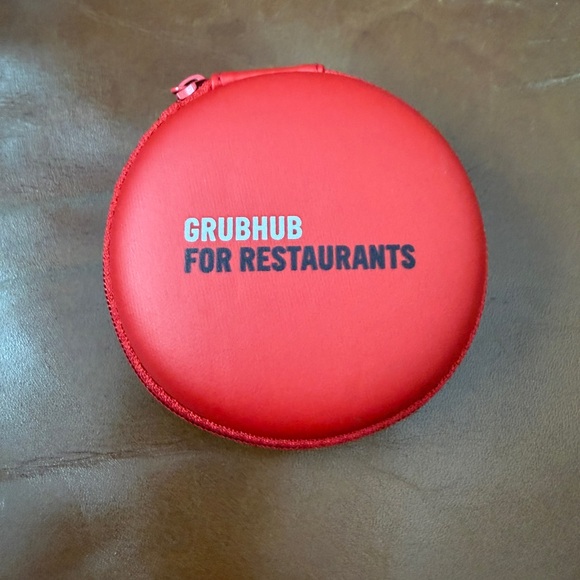 Red Electronics Accessory Set - Picture 2 of 2